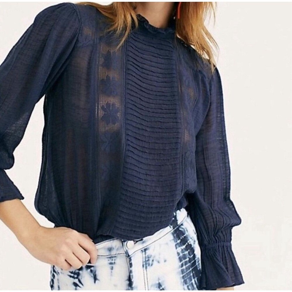 Free People Adore You Women's Blue Floral Lace Blouse Top Sz Small Peasant Boho